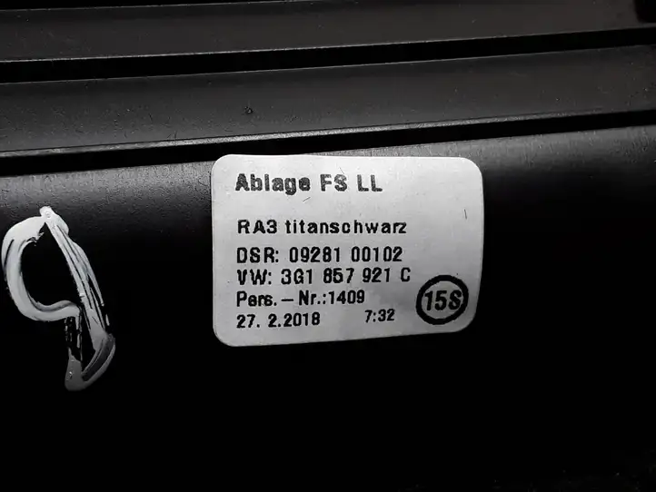 Volkswagen PASSAT B8 (2015 - ) 3G1857921C Выдвижной ящик — фото 3
