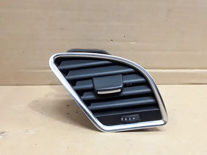 Audi A4 S4 B8 8K (2007 - 2011) 8T1820902C Боковой воздушный дефлектор — фото 1