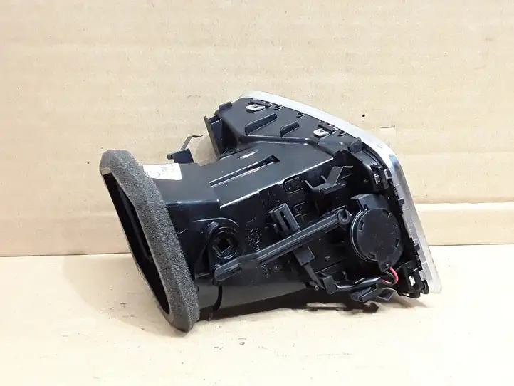 Audi A4 S4 B8 8K (2007 - 2011) 8T1820902C Боковой воздушный дефлектор — фото 2