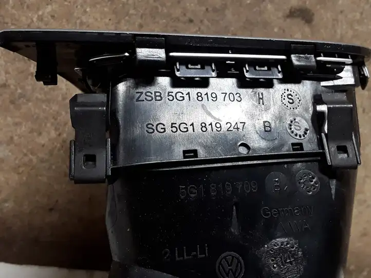 Volkswagen Golf VII (2013 - 2019) 5G1819703H Боковой воздушный дефлектор — фото 3