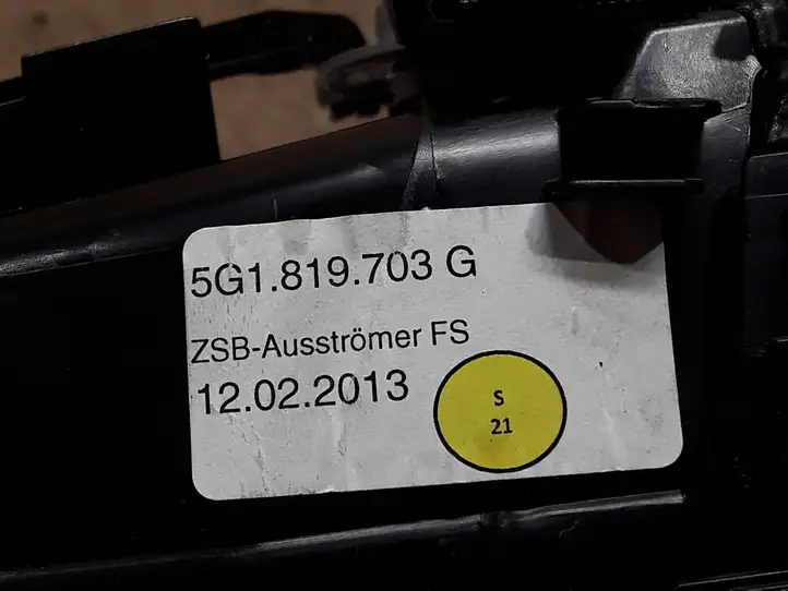 Volkswagen Golf VII (2013 - 2019) 5G1819703F Боковой воздушный дефлектор — фото 3