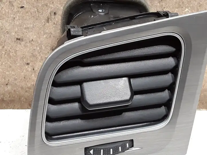 Volkswagen Golf VII (2013 - 2019) 5G1819703H Боковой воздушный дефлектор — фото 2