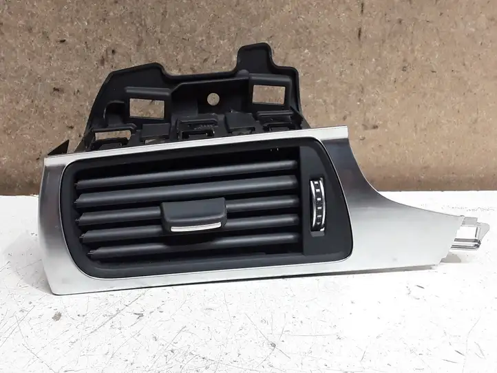 Audi A6 C7 (2014 - 2018) 4G1820901 Боковой воздушный дефлектор — фото 1