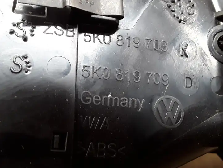 Volkswagen Golf VI (2009 - 2013) 5K0819728 Центральный воздушный дефлектор — фото 4