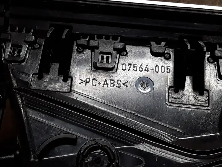 BMW 5 GT F07 (2010 - 2017) 9142583 Боковой воздушный дефлектор — фото 4
