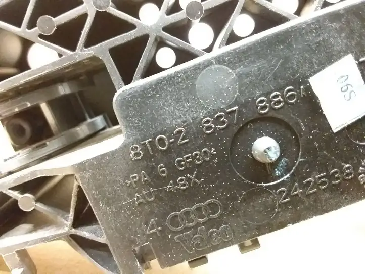 Audi A4 S4 B8 8K (2007 - 2011) 8T02837886 Наружная ручка задней двери — фото 3