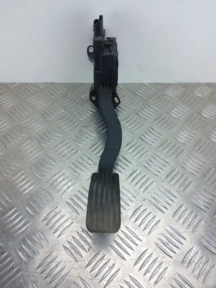 Peugeot 208 (2012 - 2015) 9671433780 Педаль акселератора — фото 1