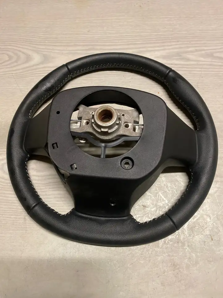 Toyota Yaris (2014 - 2019) 451000D490C9 Руль — фото 6