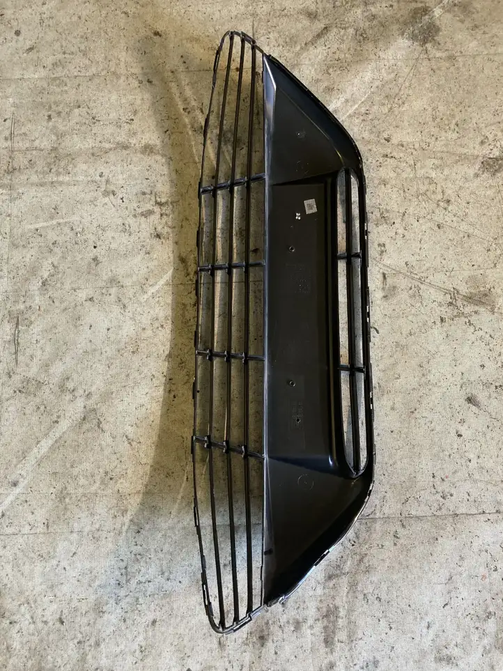 Ford C-MAX II (2015 - ) AM5117K945AD Верхняя решетка радиатора — фото 5