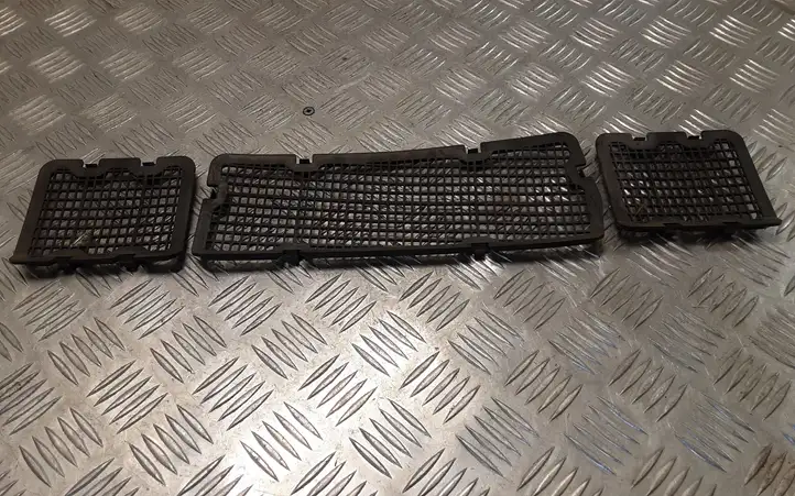Toyota Land Cruiser (HDJ90) (1996 - 2002) 5579260040 Прочие внешние детали — фото 1