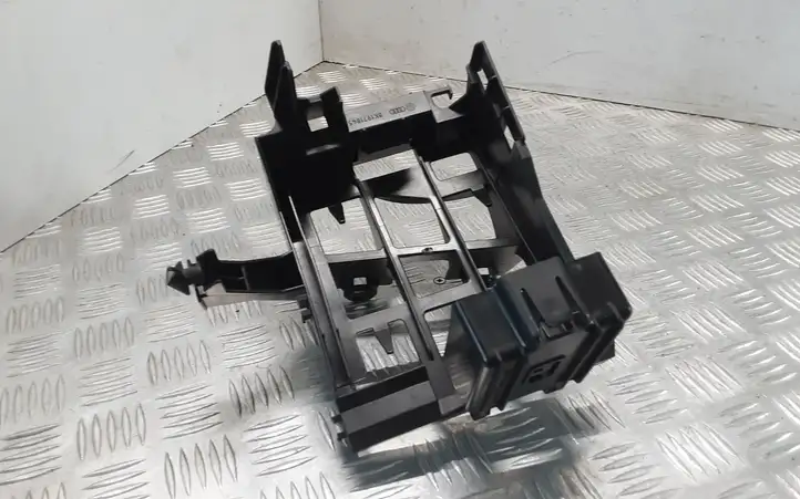 Audi A6 (2011 - 2014)  8K1971845 Другая деталь салона