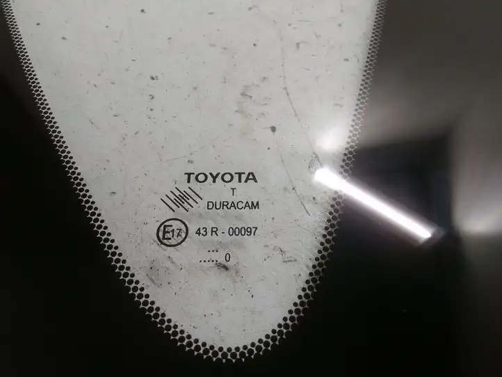 Toyota Verso (2009 - 2012) Заднее боковое стекло — фото 2