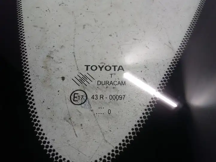 Toyota Verso (2009 - 2012) Заднее боковое стекло — фото 3