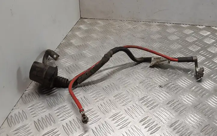 Seat Leon (1P) (2005 - 2012) 1K0971909B Плюсовой провод аккумулятора — фото 1