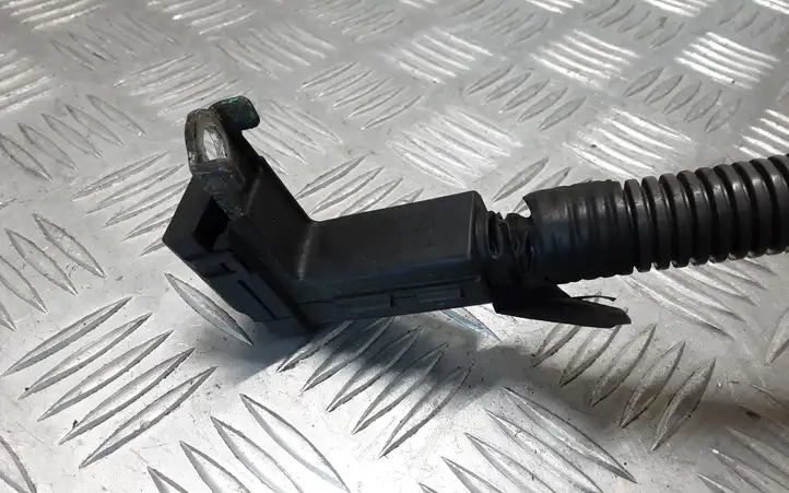 Toyota Verso (2009 - 2012) 8282320100 Плюсовой провод аккумулятора — фото 2