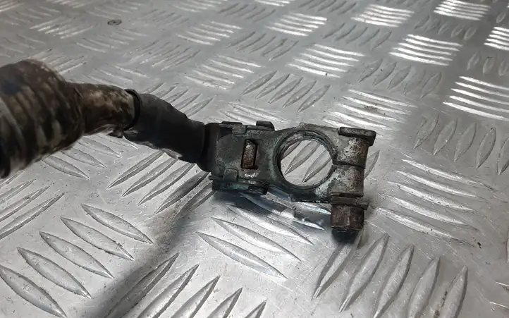 Toyota Verso (2009 - 2012) 8282320100 Плюсовой провод аккумулятора — фото 3