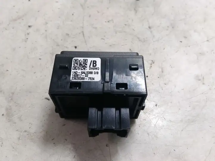 Land Rover Range Rover Evoque L538 (2015 - 2018) 1ADSAL538B Кнопка закрытия крышки багажника — фото 3
