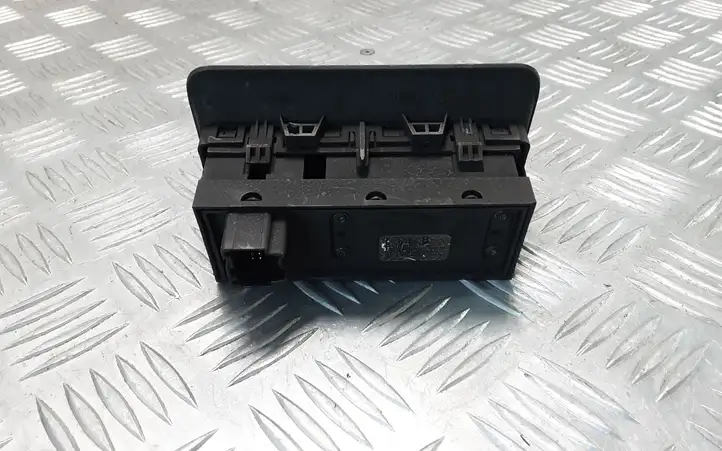 Land Rover Evoque I (2011 - 2015) BJ3211654BB Кнопка закрытия крышки багажника — фото 4