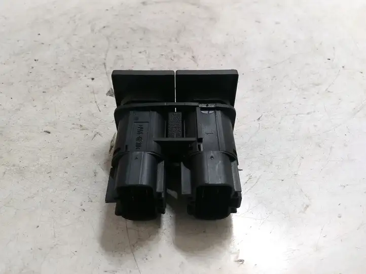 Ford Mondeo Mk III (2000 - 2007) 1S7T19K314AA Включатель обогрева — фото 2