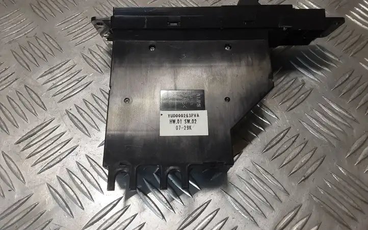 Land Rover Range Rover L322 (2005 - 2009) YUD000263 Блок кнопок стеклоподъемников — фото 4