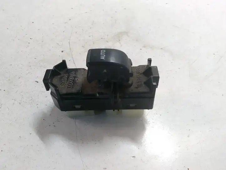 Toyota Corolla Verso E121 (2001 - 2004) 8403013030 Блок кнопок стеклоподъемников — фото 1