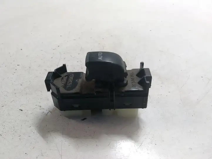 Toyota Corolla Verso E121 (2001 - 2004) 8403013030 Блок кнопок стеклоподъемников — фото 1