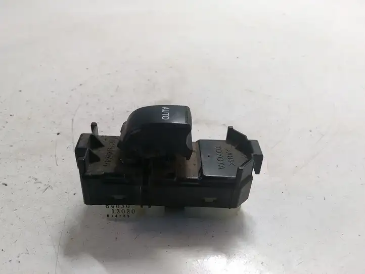 Toyota Corolla Verso E121 (2001 - 2004) 8403013030 Блок кнопок стеклоподъемников — фото 1
