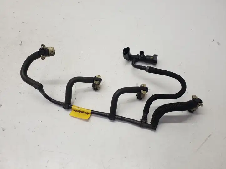 Nissan Juke I F15 (2010 - 2018) 166714557R Шланг обратки топлива — фото 1