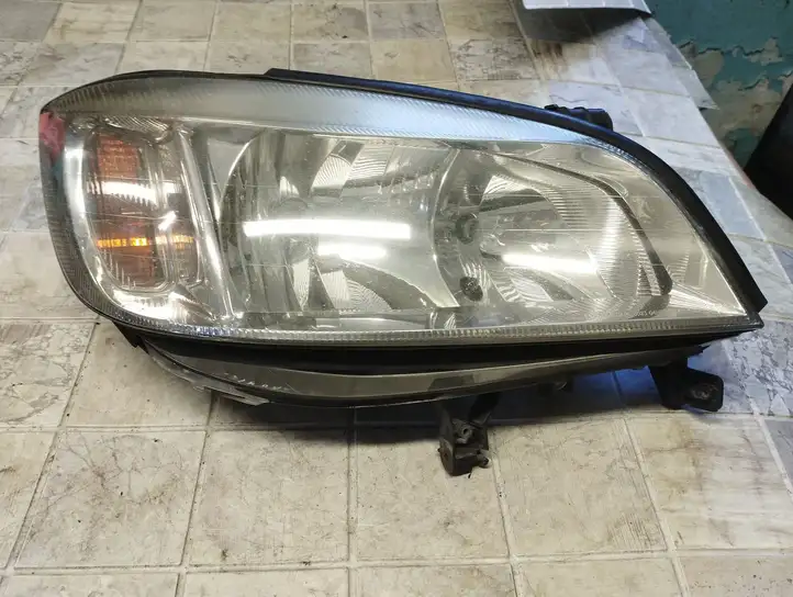 Opel Zafira A (1999 - 2003) 89100055 Передняя фара — фото 1