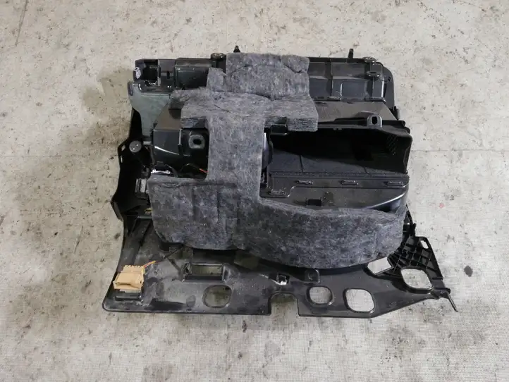 Audi A4 S4 B8 8K (2007 - 2011) 8K1857035C Бардачок в сборе — фото 5
