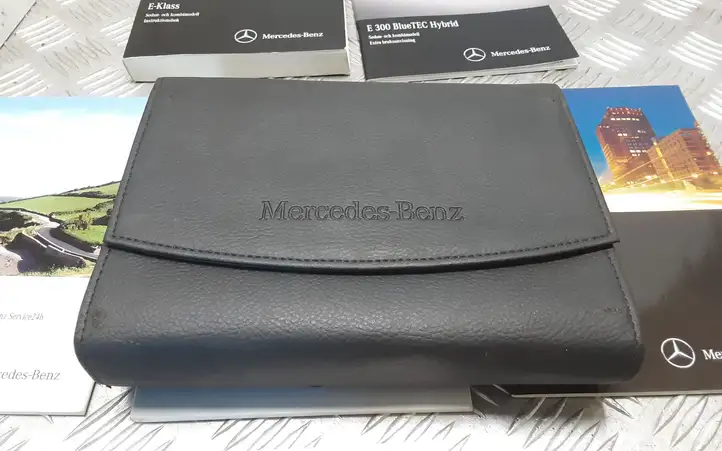 Mercedes-Benz E W212 (2009 - 2016) 2125843101 Сервисная книжка — фото 3