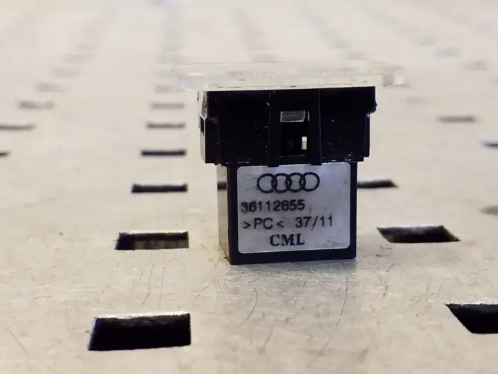 Audi A8 S8 D4 4H (2010 - 2014) 36112655 Плафон салона — фото 2