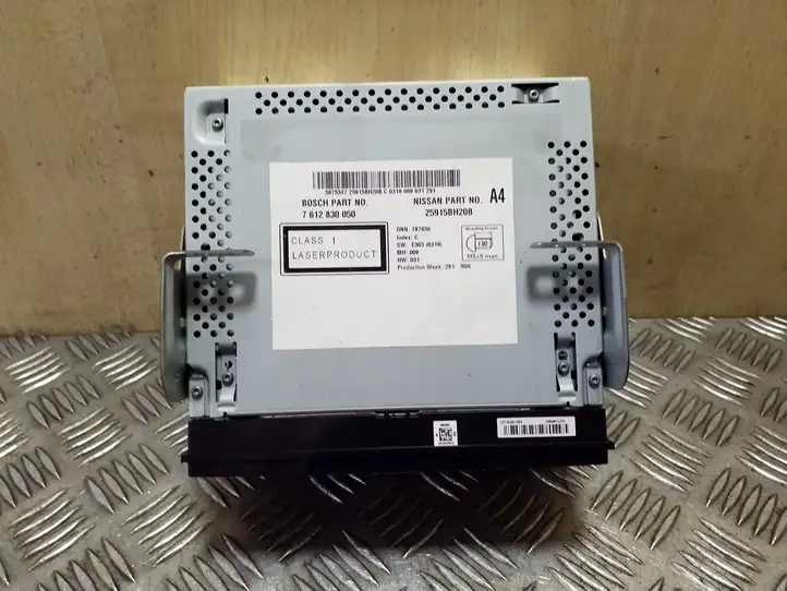 Nissan Juke I F15 (2010 - 2018) 7612830050 Магнитола / мультимедийная система — фото 9