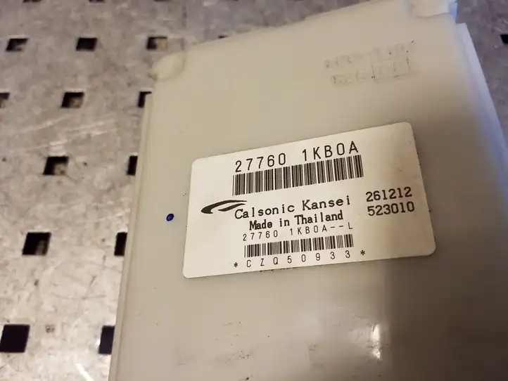 Nissan Juke I F15 (2010 - 2018) 277601KB0A Прочие блоки управления — фото 3
