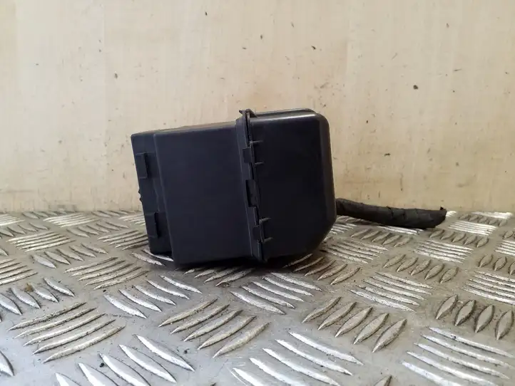 Volkswagen Sharan (2010 - 2015) 1K0937507C Блок монтирования реле — фото 4