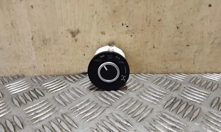 Volkswagen Touareg I (2002 - 2010)  7L6941435P Включатель блокировки дифференциалов