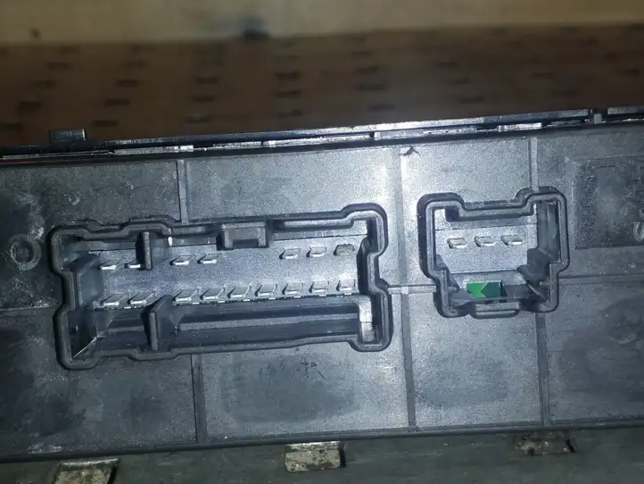 Nissan Juke I F15 (2010 - 2018) 254011KK0B Блок кнопок стеклоподъемников — фото 5