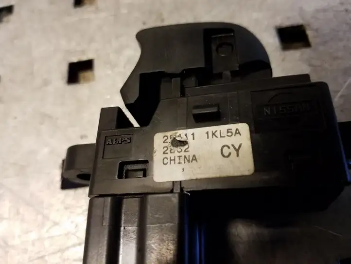 Nissan Juke I F15 (2010 - 2018) 254111KL5A Блок кнопок стеклоподъемников — фото 2
