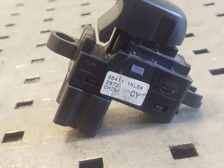 Nissan Juke I F15 (2010 - 2018) 254111KL5A Блок кнопок стеклоподъемников — фото 2