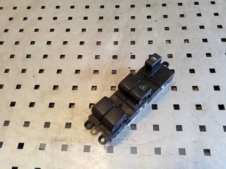 Nissan Qashqai (2006 - 2010) 25401BR00A Кнопка стеклоподъемников — фото 1