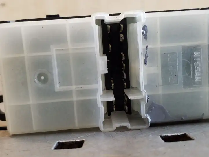 Nissan Qashqai (2006 - 2010) 25401BR00A Кнопка стеклоподъемников — фото 3