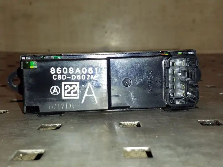 Mitsubishi Outlander (2007 - 2012) 8608A061 Кнопка стеклоподъемников — фото 3