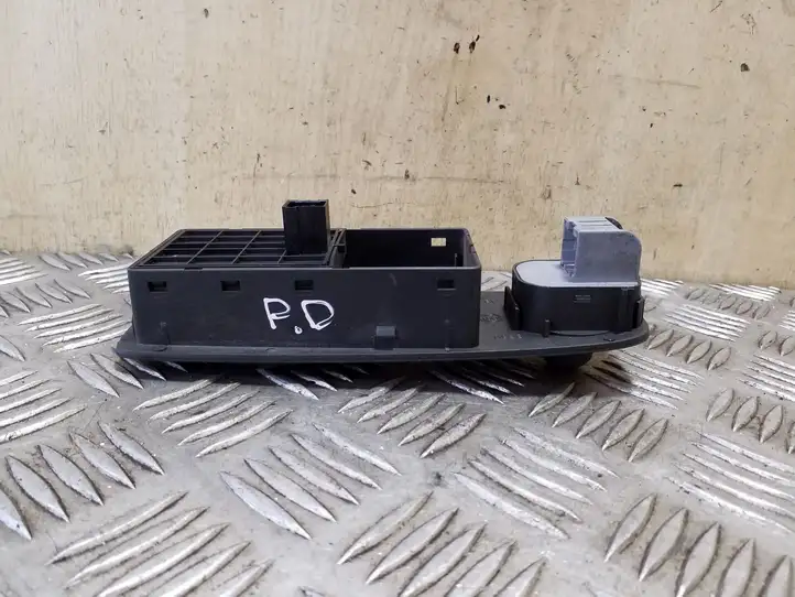 Fiat Ducato (2007 - 2014) 7354874230 Блок кнопок стеклоподъемников — фото 4