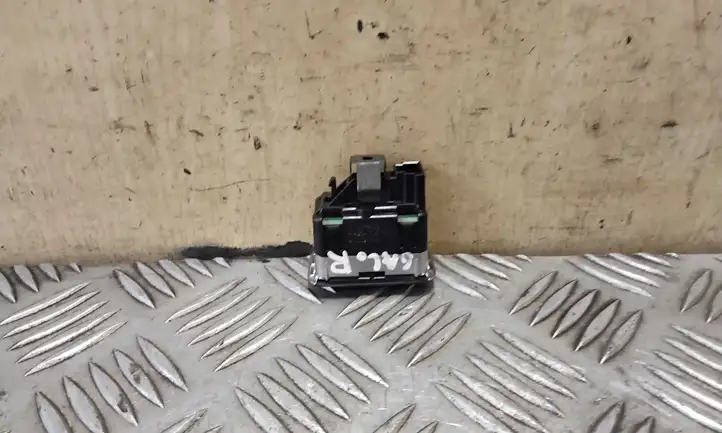 Mercedes-Benz E W212 (2009 - 2016)  A2049057601 Кнопка стеклоподъемников