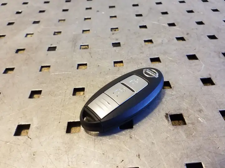 Nissan Juke I F15 (2010 - 2018)  TWB1G662 Ключ / карточка зажигания