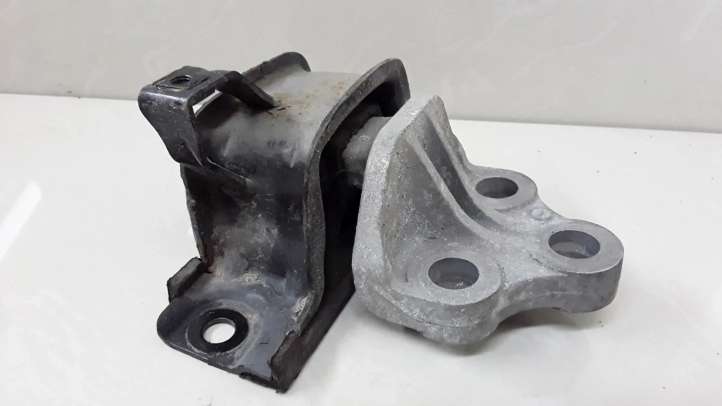 468646740 Opel Corsa D Variklio pagalvė