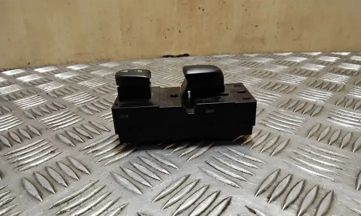 Nissan Juke I F15 (2010 - 2018) 254111KA0A Блок кнопок стеклоподъемников — фото 4