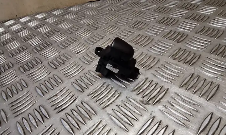 Nissan Juke I F15 (2010 - 2018) Блок кнопок стеклоподъемников — фото 1