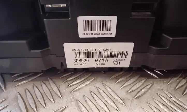 Volkswagen Passat CC (2012 - 2017)  3C8920971A Спидометр (приборный щиток)