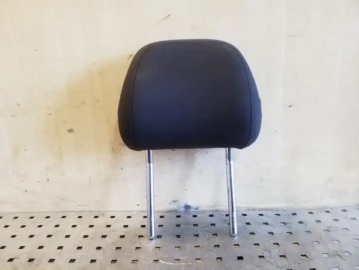 Volkswagen PASSAT B8 (2015 - )   Подголовник переднего сиденья